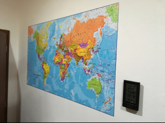 Mapa světa - Barevná vinylová samolepka na zeď